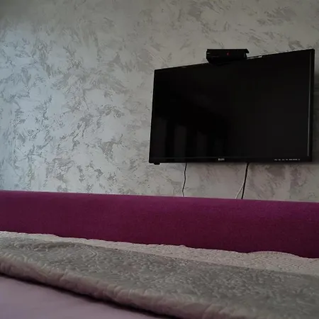 Lux Apartments With Pool Dex Zemun Polje Room photo
